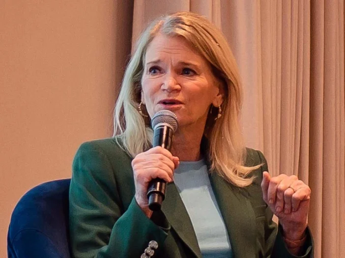 Martha Raddatz