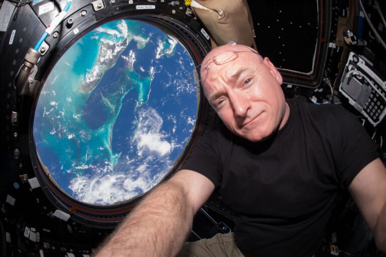 Astronaut Scott Kelly to Retire from NASA in April - NASA