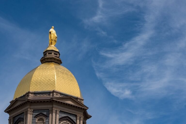 Justice Alan Page Encourages Students to Help Others – The Law School – University of Notre Dame